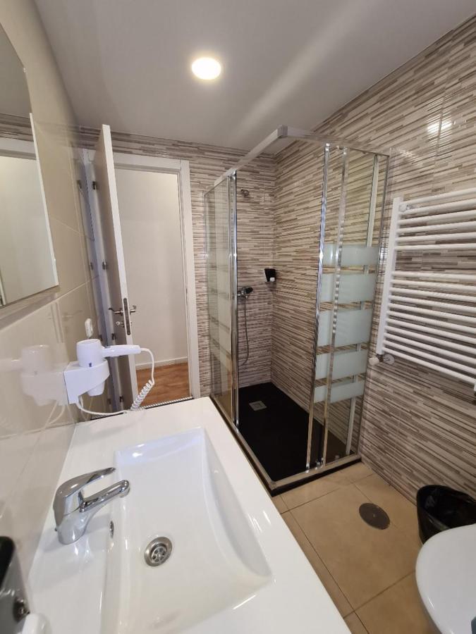 M-A Rooms Star Hostal Madrid Exteriör bild