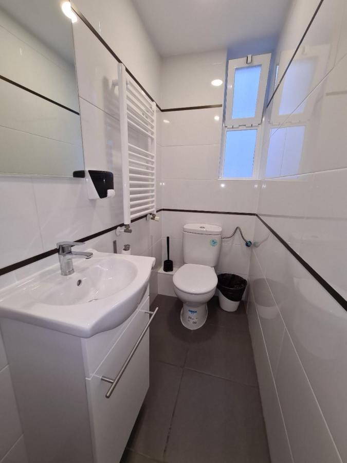 M-A Rooms Star Hostal Madrid Exteriör bild